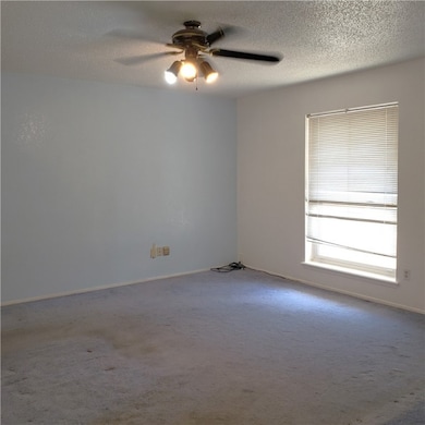 822 Saint Phillip Ct, Corpus Christi, TX 78418 - photo 4