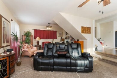 06_320GilsonStreet_10002_LivingRoomOffic