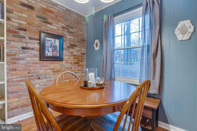 8396 Forrester Blvd unit 555, Springfield, VA 22152 - photo 4