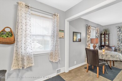 11-1920-Devonshire-Ave-WindowStill-Real-