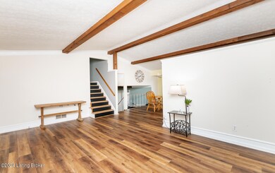 8221 Rochelle Rd, Louisville, KY 40228 - photo 3