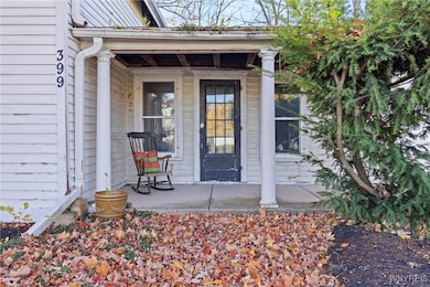 399 Lockport St, Youngstown, NY 14174 - photo 2