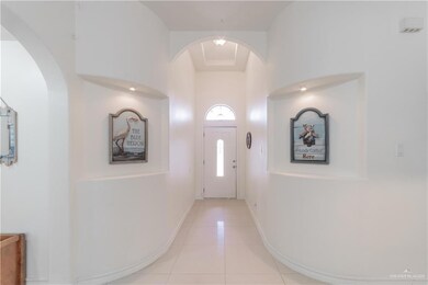 920 Lion Dr, Pharr, TX 78577 - photo 2