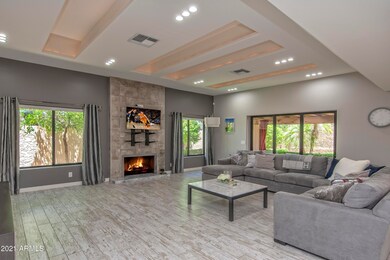 006_Living Room