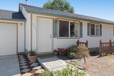 2056 SW 32nd Ct, Redmond, OR 97756 - photo 4