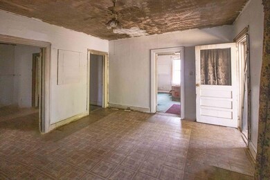 1124 W Lincoln Ave, Albany, GA 31707 - photo 3