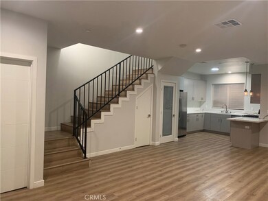 22425 Del Valle St unit 4, Woodland Hills, CA 91364 - photo 2