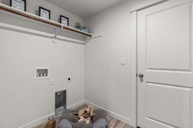 Clearwater - Laundry Room