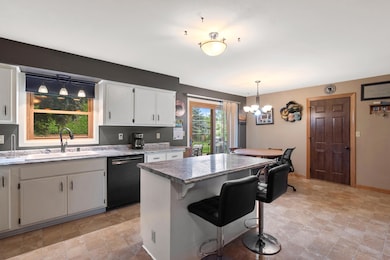 3987 Elaines Way-6
