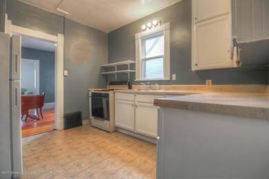 804 Seymour Ave, Lansing, MI 48906 - photo 5