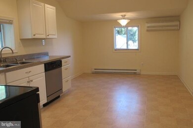 10B Ash Dr, Knoxville, MD 21758 - photo 3