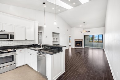 7-web-or-mls-8983 Heron Walk Dr-33