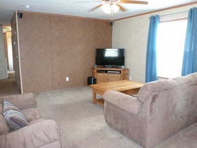 414 W Prairie Ln, Mandan, ND 58554 - photo 4