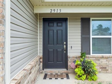 2913 E Pittsburg St, Broken Arrow, OK 74014 - photo 3