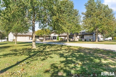 11520 Wayside Meadows Rd, Glenarm, IL 62536 - photo 2