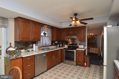 804 Allen Ave, Reading, PA 19605 - photo 7