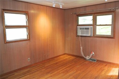 26 McKinnish Cove Rd, Asheville, NC 28806 - photo 7