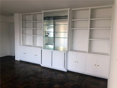 Park Plaza unit 911, Oakland, PA 15213 - photo 5