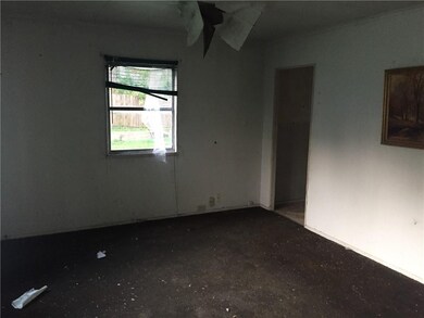 1423 Halford St, Anderson, IN 46016 - photo 5