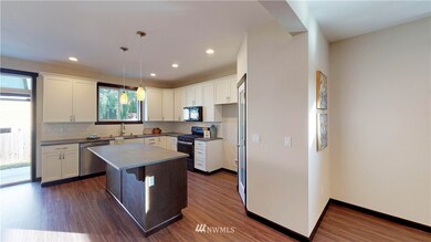 10531 Washington Way unit B, Everett, WA 98204 - photo 6