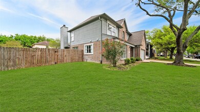 3912 Spring Forest Dr, Pearland, TX 77584 - photo 2