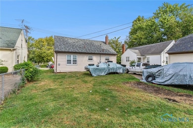 207 W Culbertson St, Fostoria, OH 44830 - photo 6