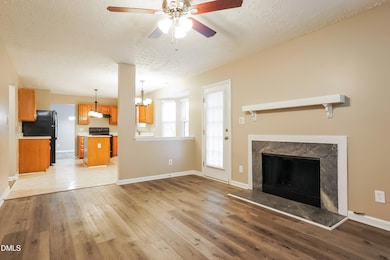 003-photo-living-room-7944823