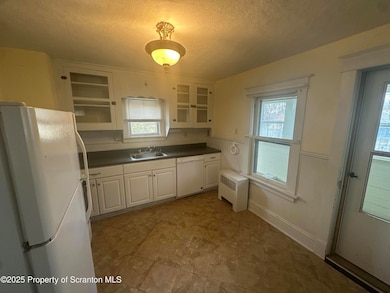 1906 Farr St unit 2, Scranton, PA 18504 - photo 3