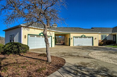 4 Car Garage with Breeze Way