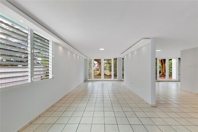 URB PASEO LOS ARTESA Alejandro Lozada unit 156, Las Piedras, PR 00771 - photo 4