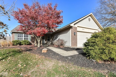 10442 Cedar Dr, Fishers, IN 46037 - photo 4