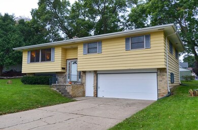 276 Waterman St, Oregon, WI 53575 - photo 2