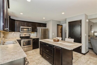 1819 Rosehill Dr SW, Cedar Rapids, IA 52404 - photo 6