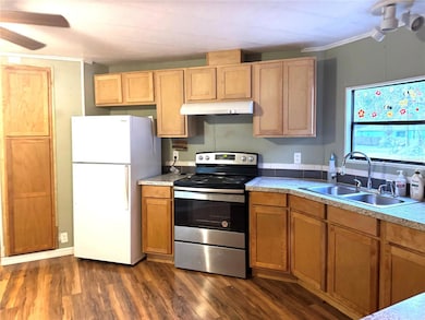 1159 Cr-482c unit 1, Lake Panasoffkee, FL 33538 - photo 6