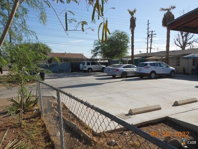 680 Woodward Ave, El Centro, CA 92243 - photo 4