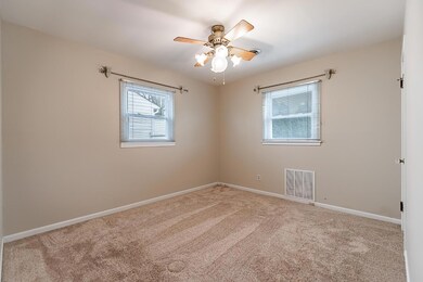 601 N Lindberg St, Griffith, IN 46319 - photo 7