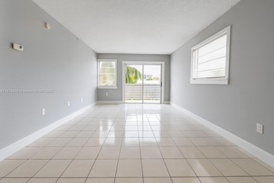 140 NW 14th Ave unit 5, Miami, FL 33125 - photo 2