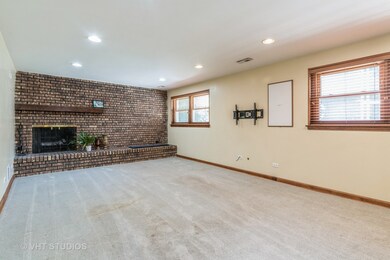 2449 Rebecca Ln, Glenview, IL 60026 - photo 6