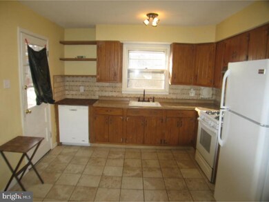 809 Coach Rd, Blackwood, NJ 08012 - photo 4