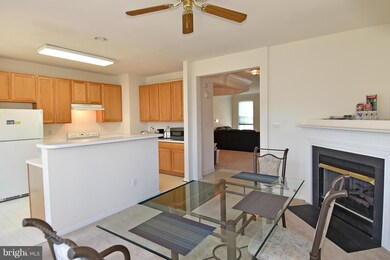 2597 Logan Wood Dr, Herndon, VA 20171 - photo 6