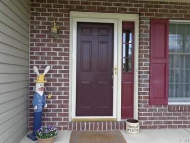 102 Turnberry Ct, Bath, PA 18014 - photo 5