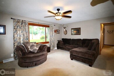 900 E 15th St S, Newton, IA 50208 - photo 7