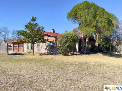 920 Deorsam Dr, Copperas Cove, TX 76522 - photo 2