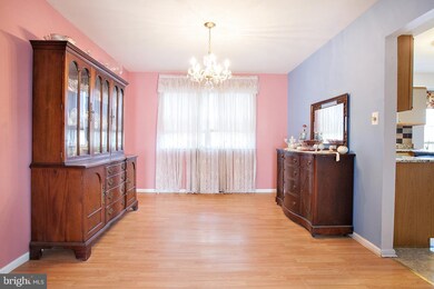 989 Wayfield Dr, Norristown, PA 19403 - photo 5