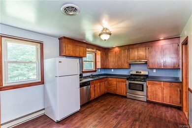 8360 George W Watkins Rd unit B, Quinton, VA 23141 - photo 3