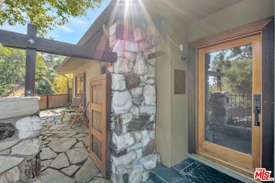 15511 Woodcrest Dr, Sherman Oaks, CA 91403 - photo 4