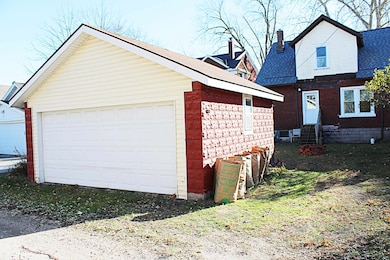 1815 Griswold St, Port Huron, MI 48060 - photo 4