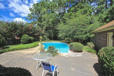 137 Epworth Dr, Jacksonville, NC 28546 - photo 2