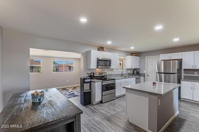 10714 W Venturi Dr, Sun City, AZ 85351 - photo 3