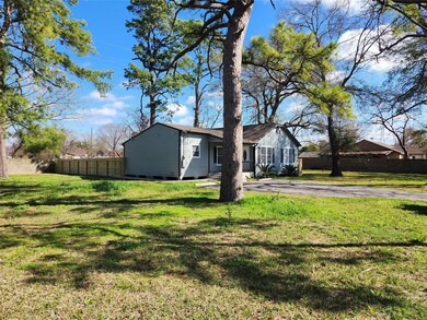 2217 Creston Dr, Houston, TX 77026 - photo 3